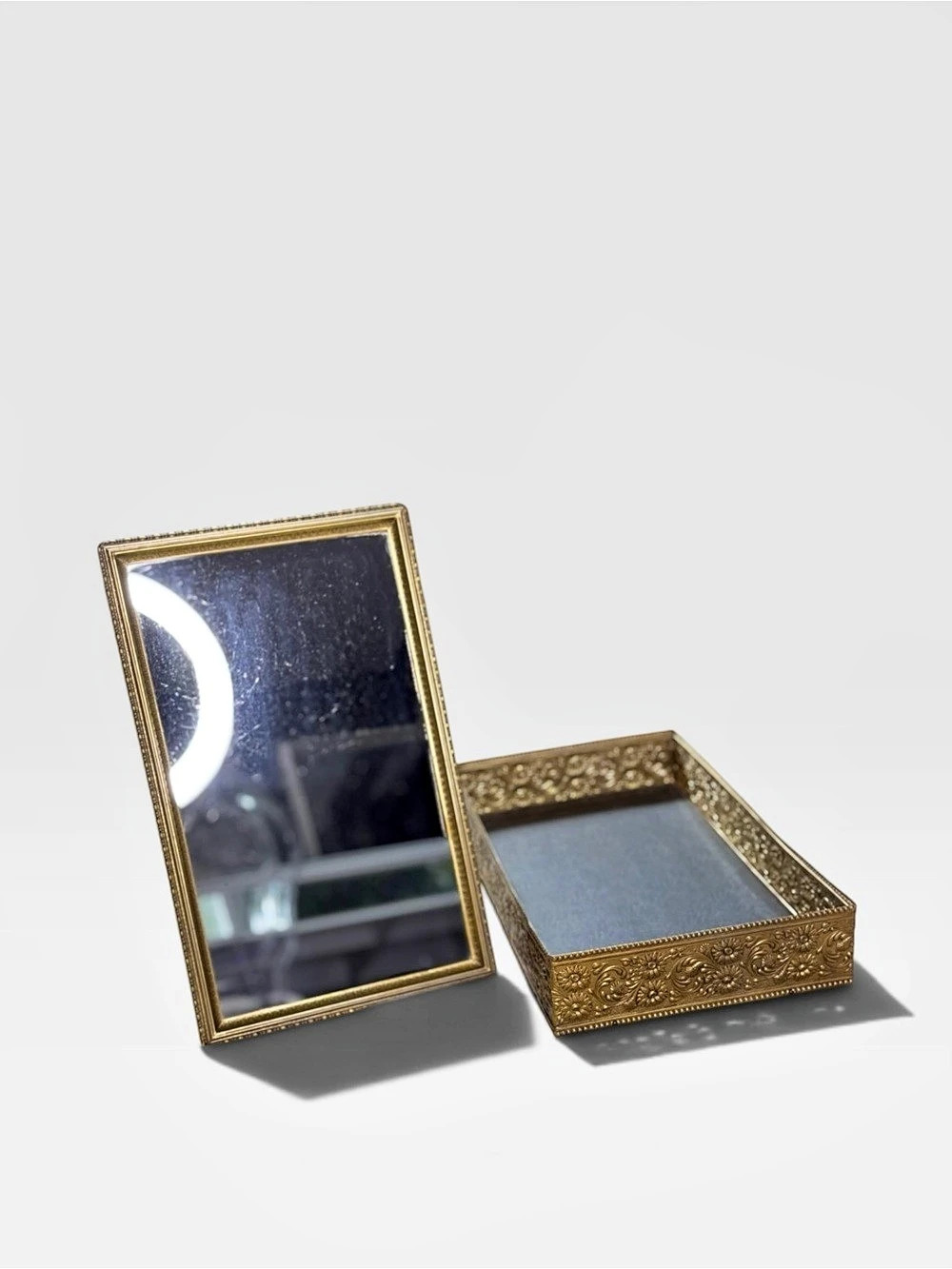 Gold Mirrored Jewelry Organizer
